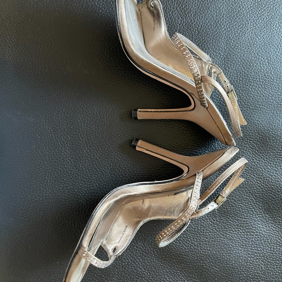 BCBG MAXAZRIA TAN HEELS WITH RHINESTONES - Picture 3 of 4